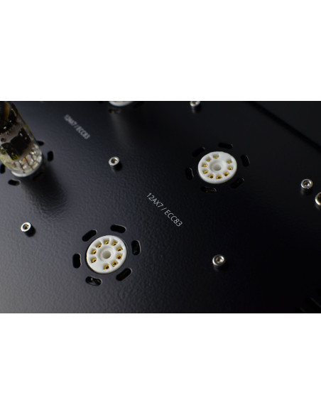 Qualiton Audio C200 Vacuum Tube Preamplifier