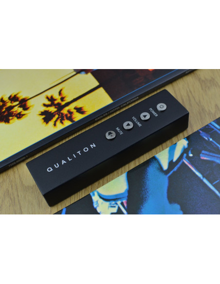 Qualiton Audio C200 Vacuum Tube Preamplifier