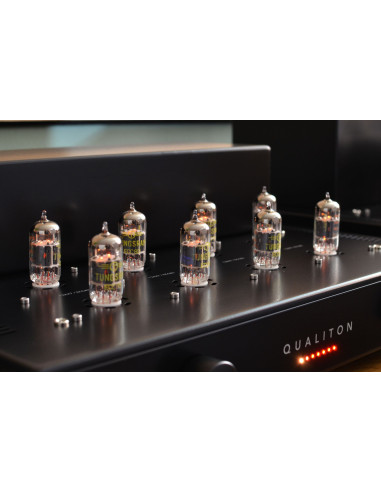 Qualiton Audio C200 Vacuum Tube Preamplifier