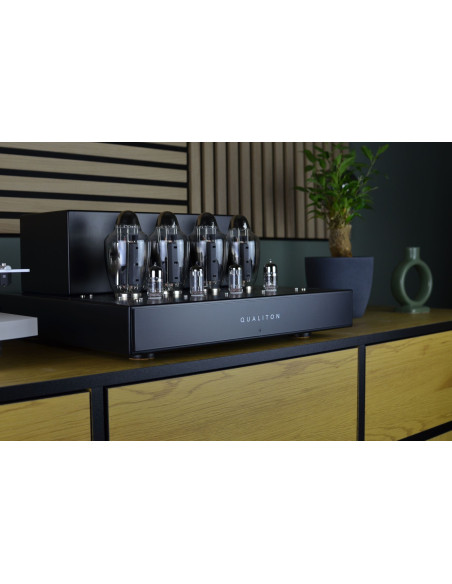 Qualiton Audio P200 Power Amplifier