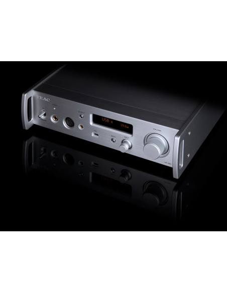 TEAC UD-507